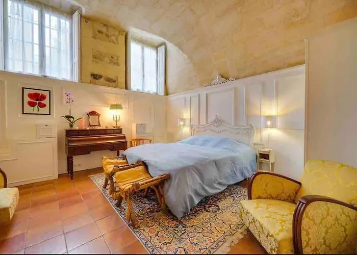 Villa Place St Pierre - Bordeaux Centre - 4 Pers