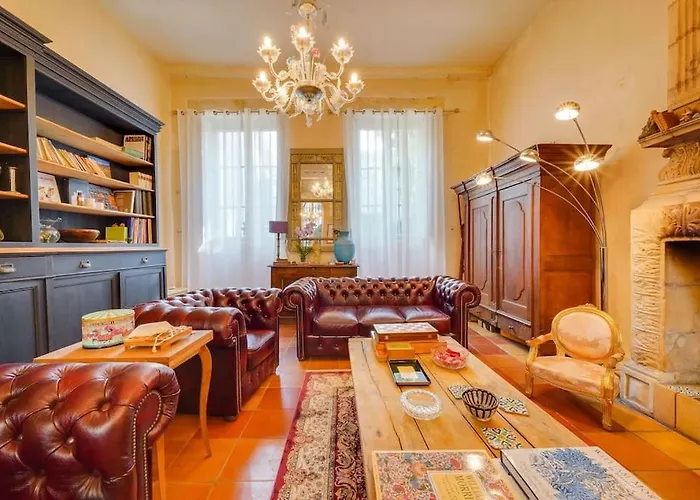 Villa Place St Pierre - Bordeaux Centre - 4 Pers